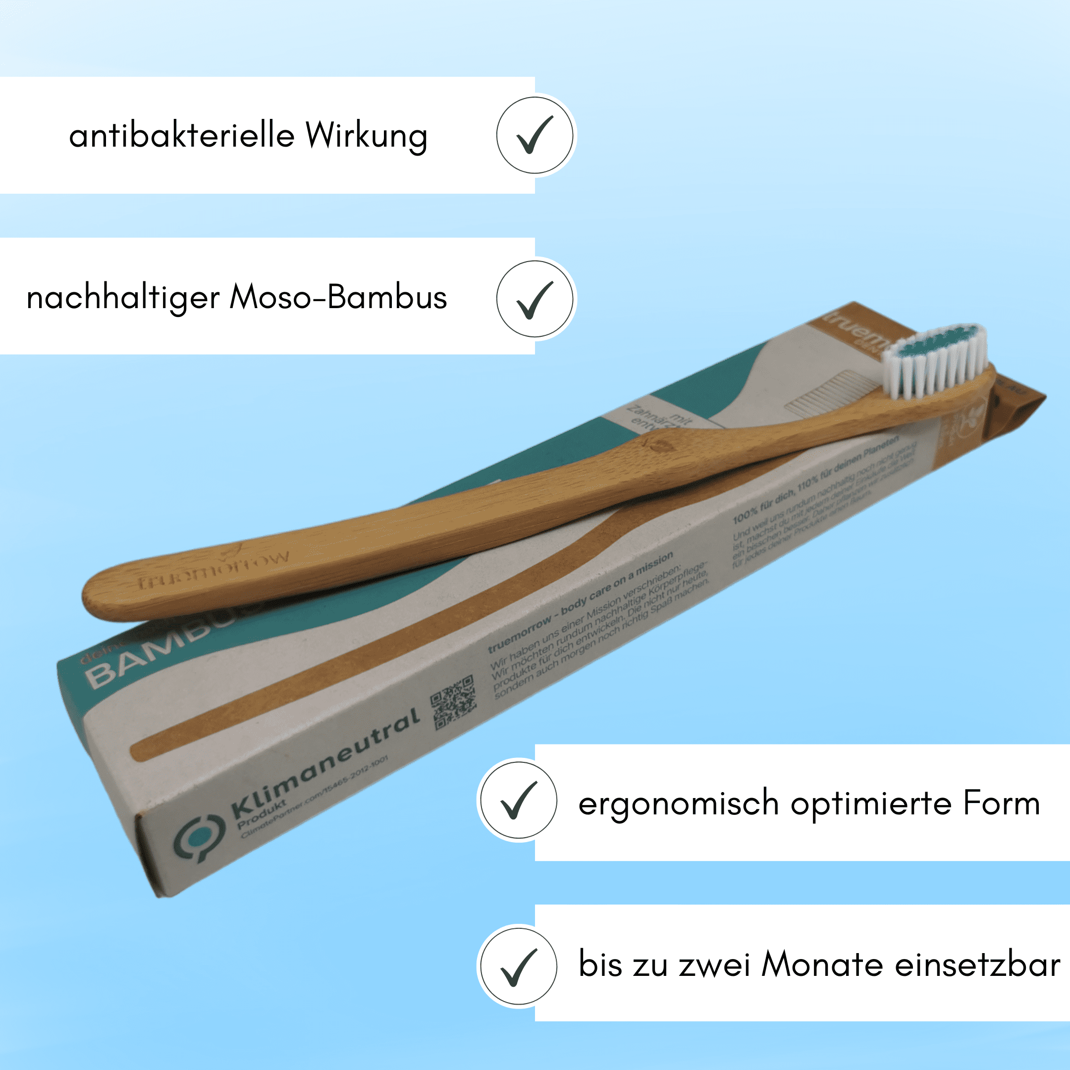truemorrow Bambus Zahnbürste mit nützlichen Details vor blauem Hintergrund